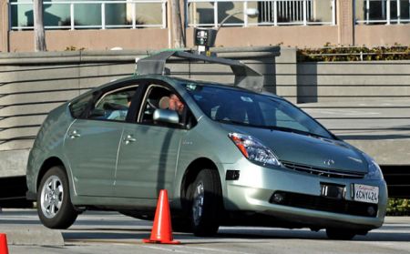 Auto senza Conducente: Sistema di guida rileva e evita gli Ostacoli